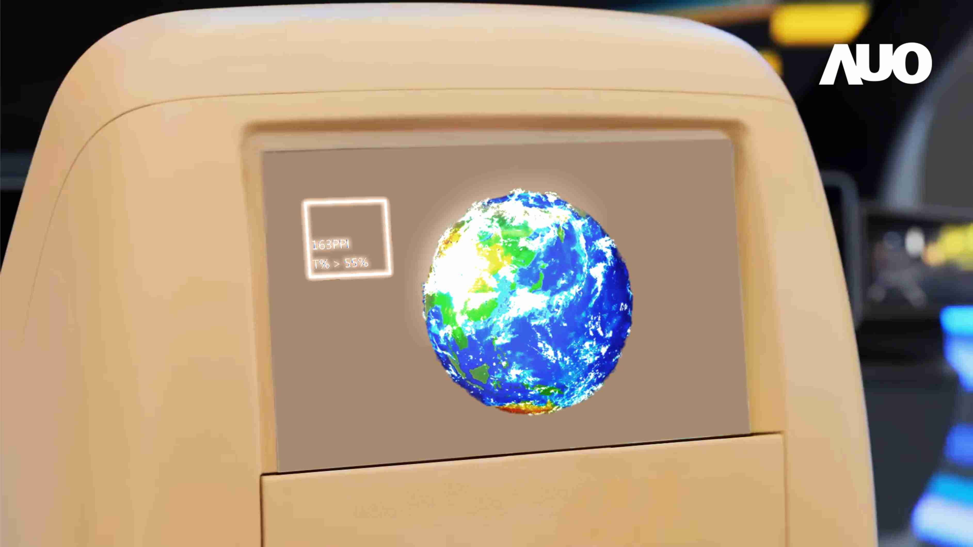 CG电子突破设计与制程挑战，，，，推出全球最高分辨率163ppi的13.5吋透明Micro LED面板，，，，并积极布局智能车市场，，以期拓展透明显示应用的可能性