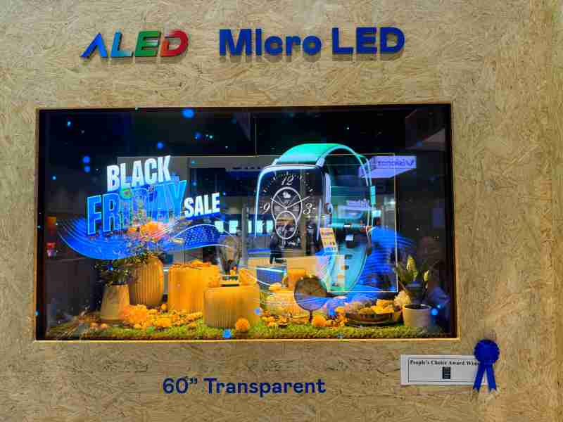 CG电子60吋高透明度Micro LED显示器获”最佳Micro LED技术应用奖”，，，将Micro LED面板透明化之设计特性极致发挥，，，以可扩展性无缝拼接技术打造，，具备600 nits全画面亮度、、、、大于60%穿透率及超过NTSC 110%的优异广色域表现，，，，可依需求灵活应用于各种场域